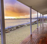 Smart Beach House  Pelican Point - Accommodation Mermaid Beach