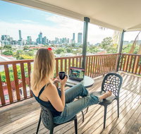 Somewhere To Stay Backpackers - Accommodation Mermaid Beach