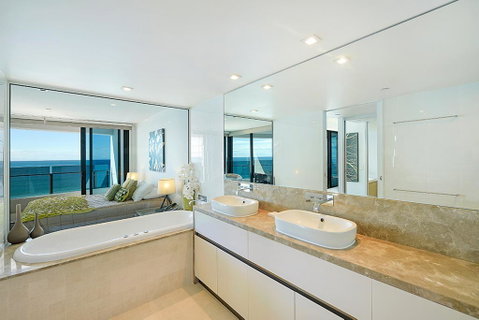 Soul Surfers Paradise - Private Apartments - Accommodation Mermaid Beach 3