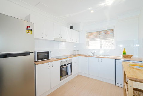 Spacious And Bright Apartment Minutes To The Beach - Accommodation Mermaid Beach 2
