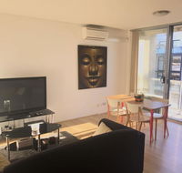 Spacious One Bedroom Apartment in Marrickville - Accommodation Mermaid Beach