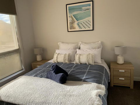Spacious Rooms Home-Stay With Free Wifi - Accommodation Mermaid Beach 3
