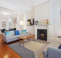 Spacious Victorian With Harbour View Terrace - Accommodation Mermaid Beach