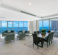 Spectacular Five Star Panoramic Oceanview Sub-Penthouse - Accommodation Mermaid Beach
