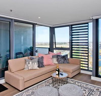 Spectacular Private Balcony Views with Pool - Accommodation Mermaid Beach