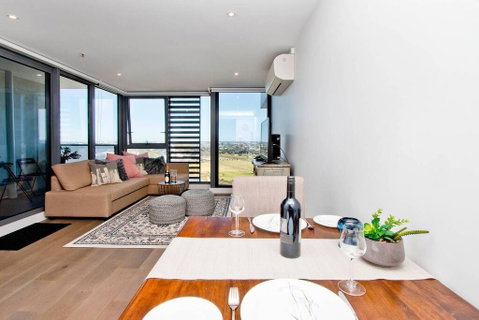 Spectacular Private Balcony Views With Pool - Accommodation Mermaid Beach 3