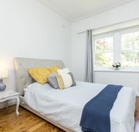 Stay at Meurant Wagga - Accommodation Mermaid Beach