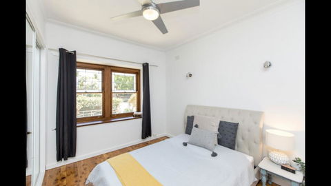 Stay At Meurant Wagga - Accommodation Mermaid Beach 2