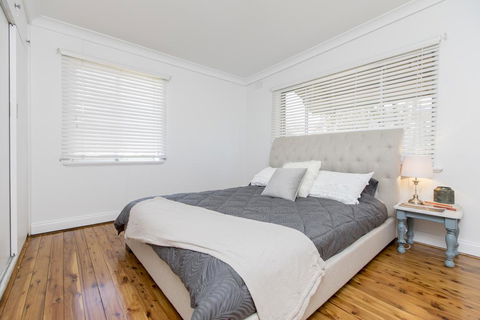 Stay At Meurant Wagga - Accommodation Mermaid Beach 3