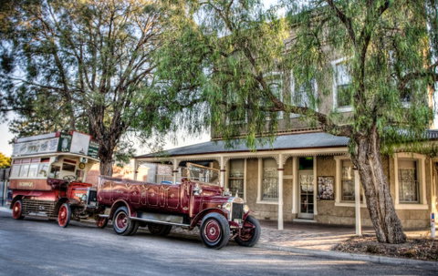 Steampacket Inn - Accommodation Mermaid Beach 0