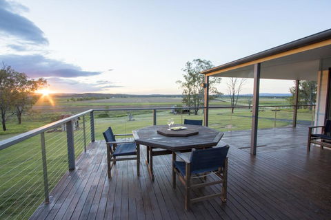 Stockton Rise Country Retreats - Accommodation Mermaid Beach 2