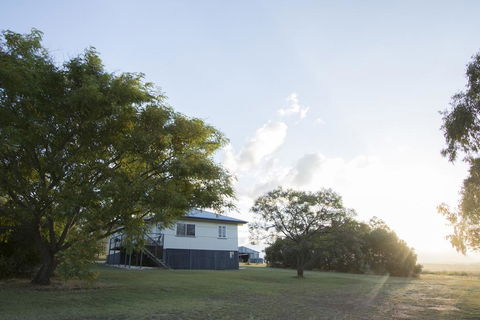 Stockton Rise Country Retreats - Accommodation Mermaid Beach 3