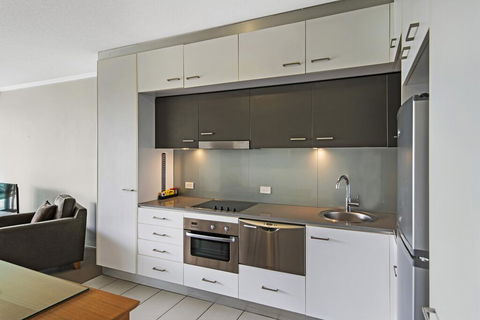 Story Apartments - Accommodation Mermaid Beach 1