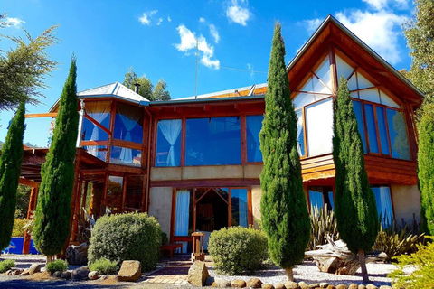 STUNNING HOME WITH AMAZING VIEWS - Just 20 Mins To The City And Only 10 To MONA! - Accommodation Mermaid Beach 3