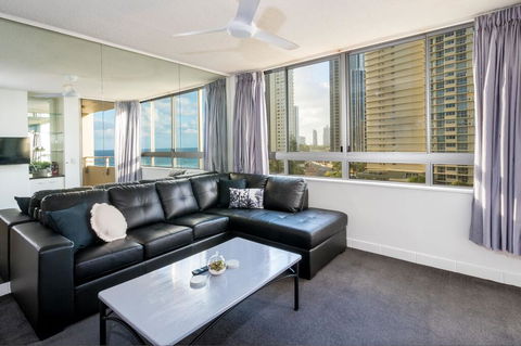 Stunning Ocean View Apartment - Resort Facilities - Accommodation Mermaid Beach 2