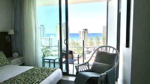 Stunning Surfers Paradise Apartment - Accommodation Mermaid Beach 1