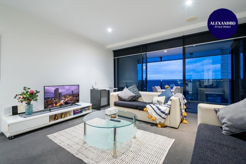 Stunning Views - Hotel Stay On Cavill - Level 24 - Accommodation Mermaid Beach 0