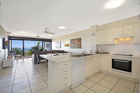 Stunning Views Great Location Sunshine Beach! - Unit 1 Vista Pacific 12 Bryan Street - Accommodation Mermaid Beach 2