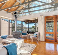 STUNNING WATERFRONT ESCAPE AT DALEYS POINT - Accommodation Mermaid Beach