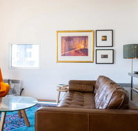 Stylish Warehouse Convert 2 Bedroom Apartment - Accommodation Mermaid Beach