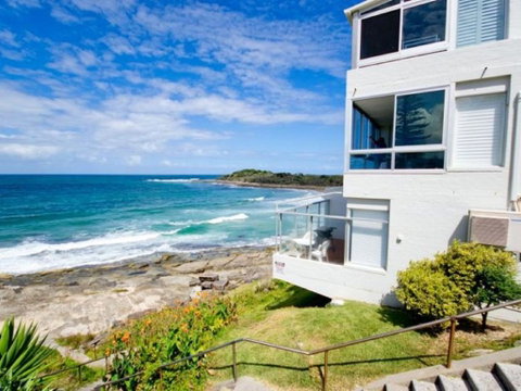 Suncrest 3 - Accommodation Mermaid Beach 1