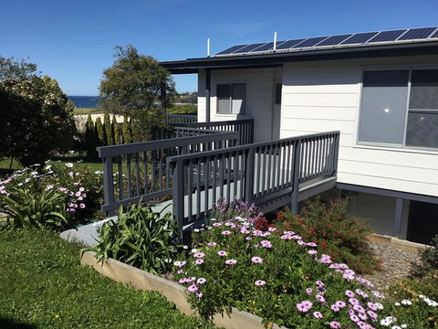 Sunnyside Holiday Home - Accommodation Mermaid Beach 1