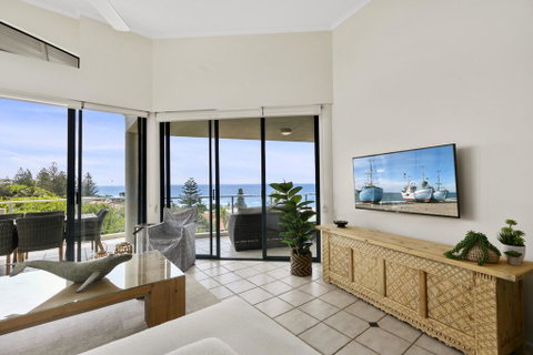 Sunshine Beach Penthouse With Beach Views - Unit 9/21 Park Crescent, Sunshine Beach - Accommodation Mermaid Beach 3