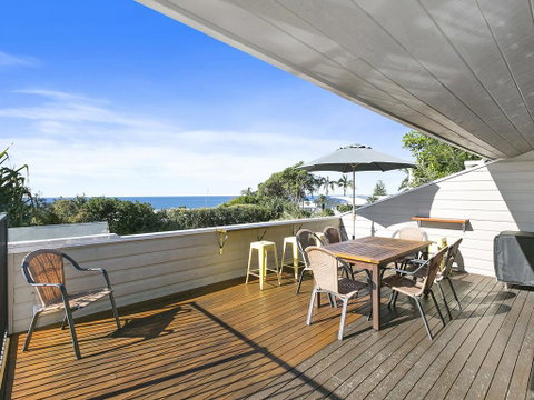 Sunshine Beach Serenity And Pet Friendly ! 9 Seaview Terrace, Sunshine Beach, QLD 4567 - Accommodation Mermaid Beach 2
