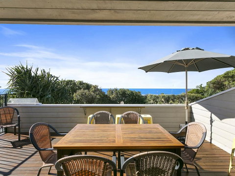 Sunshine Beach Serenity And Pet Friendly ! 9 Seaview Terrace, Sunshine Beach, QLD 4567 - Accommodation Mermaid Beach 0