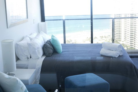 Surfers Paradise Two Bedroom Luxury Seaview Spa Apartment - Sealuxe - Accommodation Mermaid Beach 2