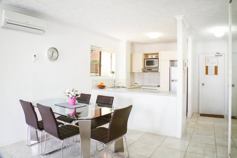 Surfers Riverside - Accommodation Mermaid Beach 2