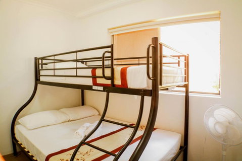 Surfers Riverside - Accommodation Mermaid Beach 3
