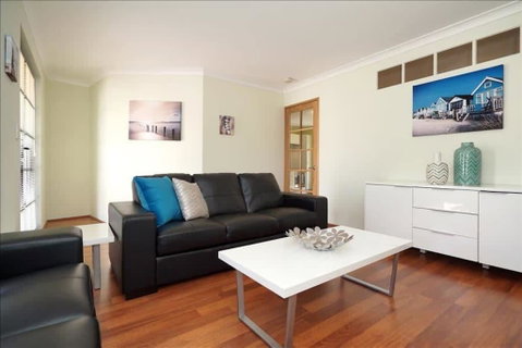 Swan River Applecross Heathcote Park 1BR Villa - Accommodation Mermaid Beach 0