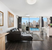 Sweeping Views of Surfers Paradise and Chevron Island - Accommodation Mermaid Beach