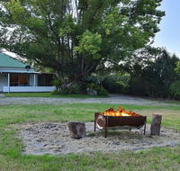 Tabitha Hill Cottage - Accommodation Mermaid Beach