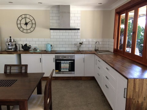 TAKURA HEIGHTS Modern Country Apartment With Pool Access - Accommodation Mermaid Beach 2