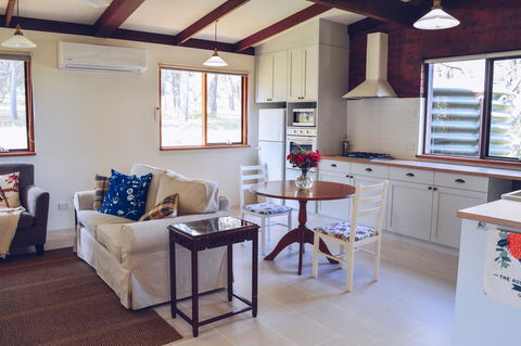 Tamu Barossa - Accommodation Mermaid Beach 3