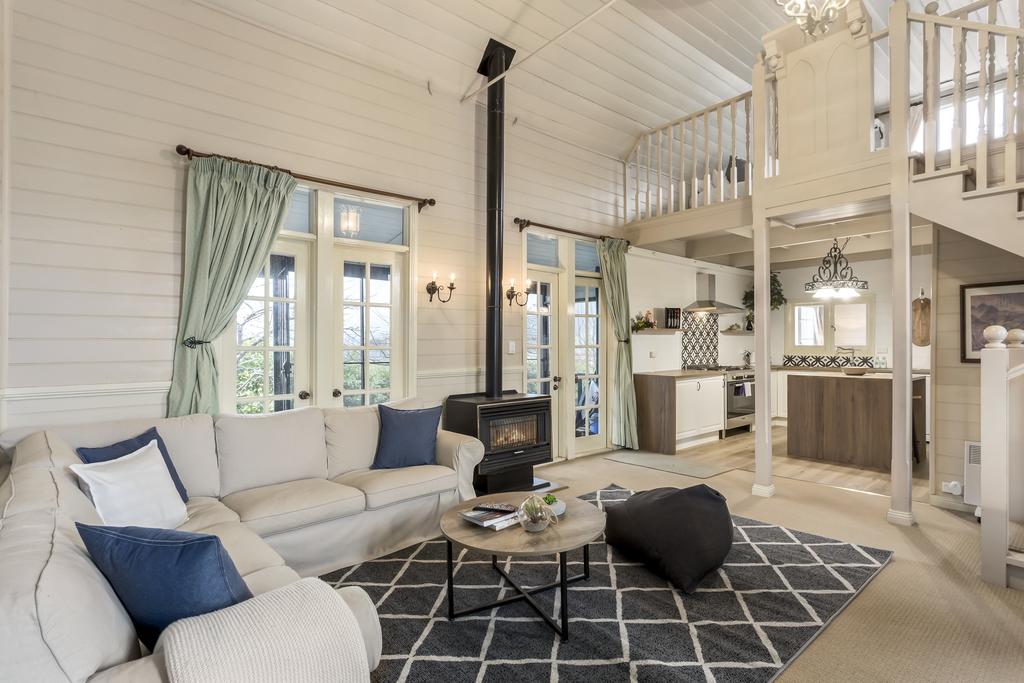 Frankford TAS Accommodation Mermaid Beach
