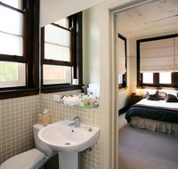The Bank Guesthouse - Accommodation Mermaid Beach