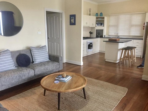 The Beach House & Villas - Accommodation Mermaid Beach 3