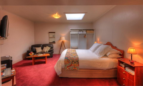 Ellie\'s Cottages - Accommodation Mermaid Beach 18