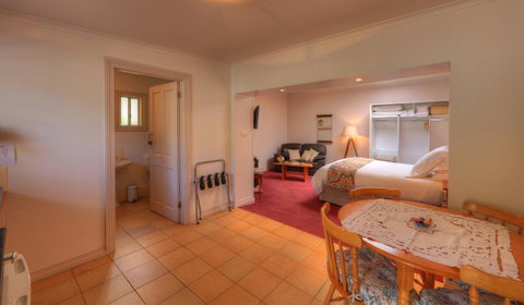 Ellie\'s Cottages - Accommodation Mermaid Beach 13