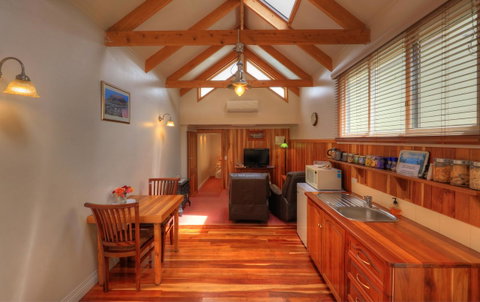 Ellie\'s Cottages - Accommodation Mermaid Beach 16