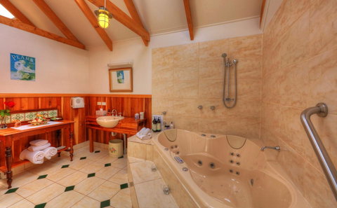 Ellie\'s Cottages - Accommodation Mermaid Beach 14