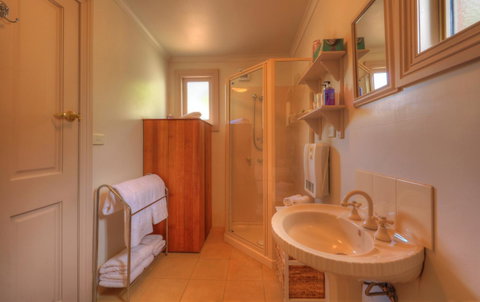 Ellie\'s Cottages - Accommodation Mermaid Beach 17