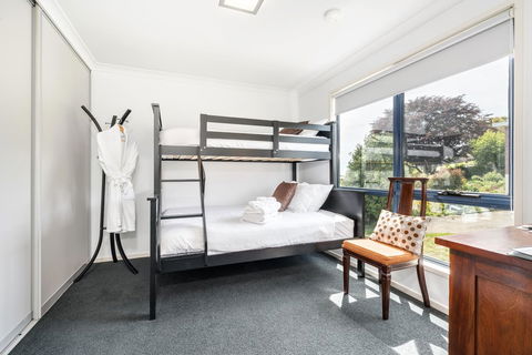 Madsen Retreat - Accommodation Mermaid Beach 5