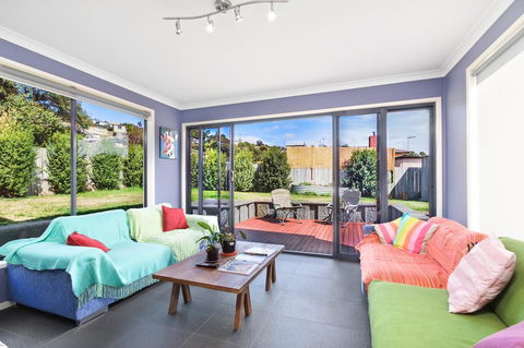 Madsen Retreat - Accommodation Mermaid Beach 12