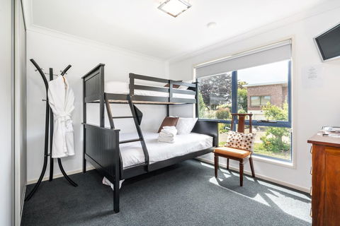 Madsen Retreat - Accommodation Mermaid Beach 19