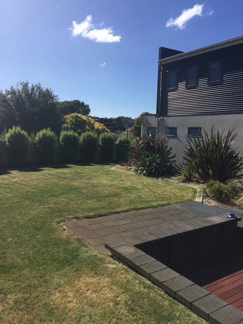 Madsen Retreat - Accommodation Mermaid Beach 41