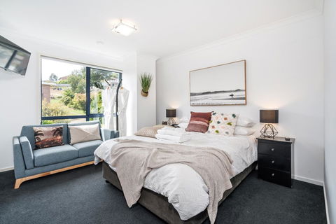 Madsen Retreat - Accommodation Mermaid Beach 6